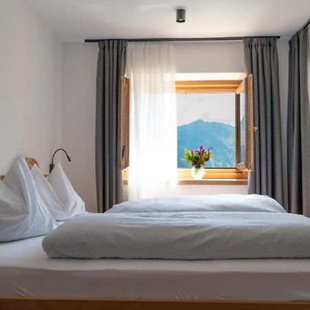 Gasthof Hochfirst Bed and Breakfast Corvara in Passiria Exteriör bild